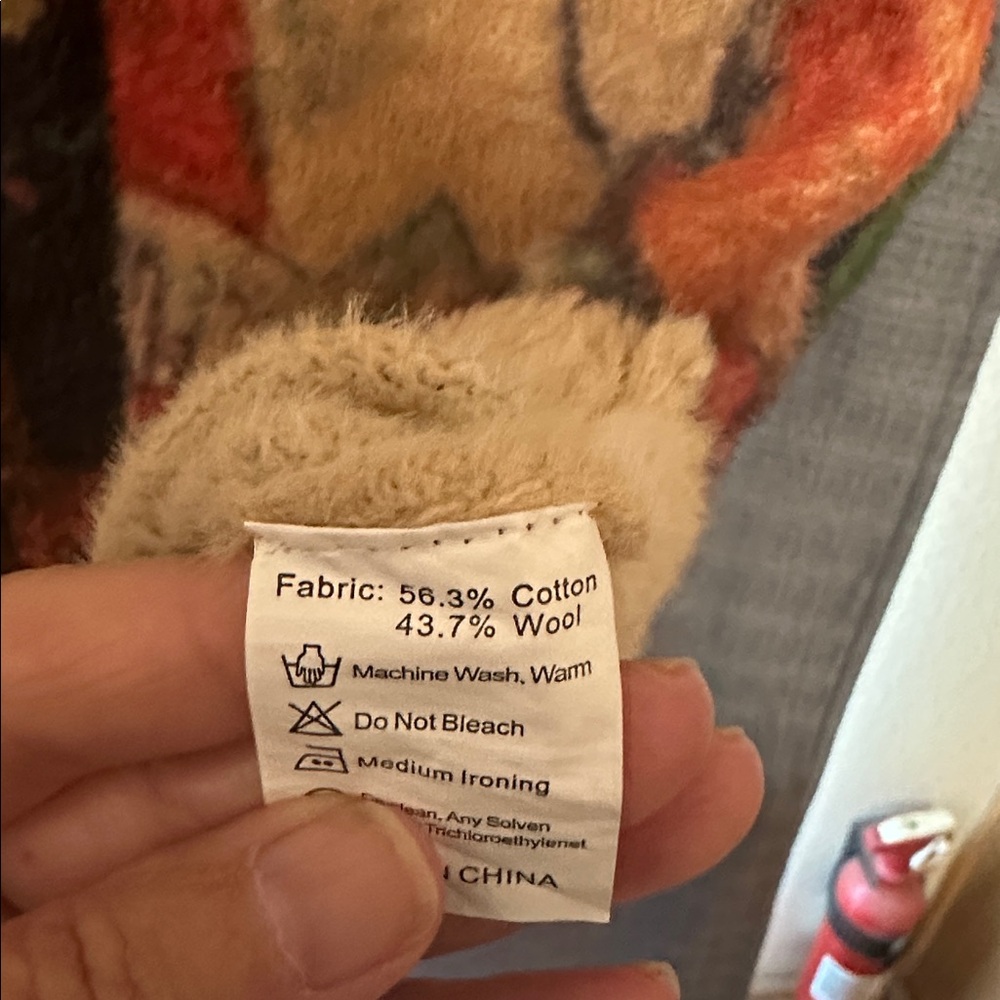 Amazon Kitty Print Sweater - Picture 2 of 4